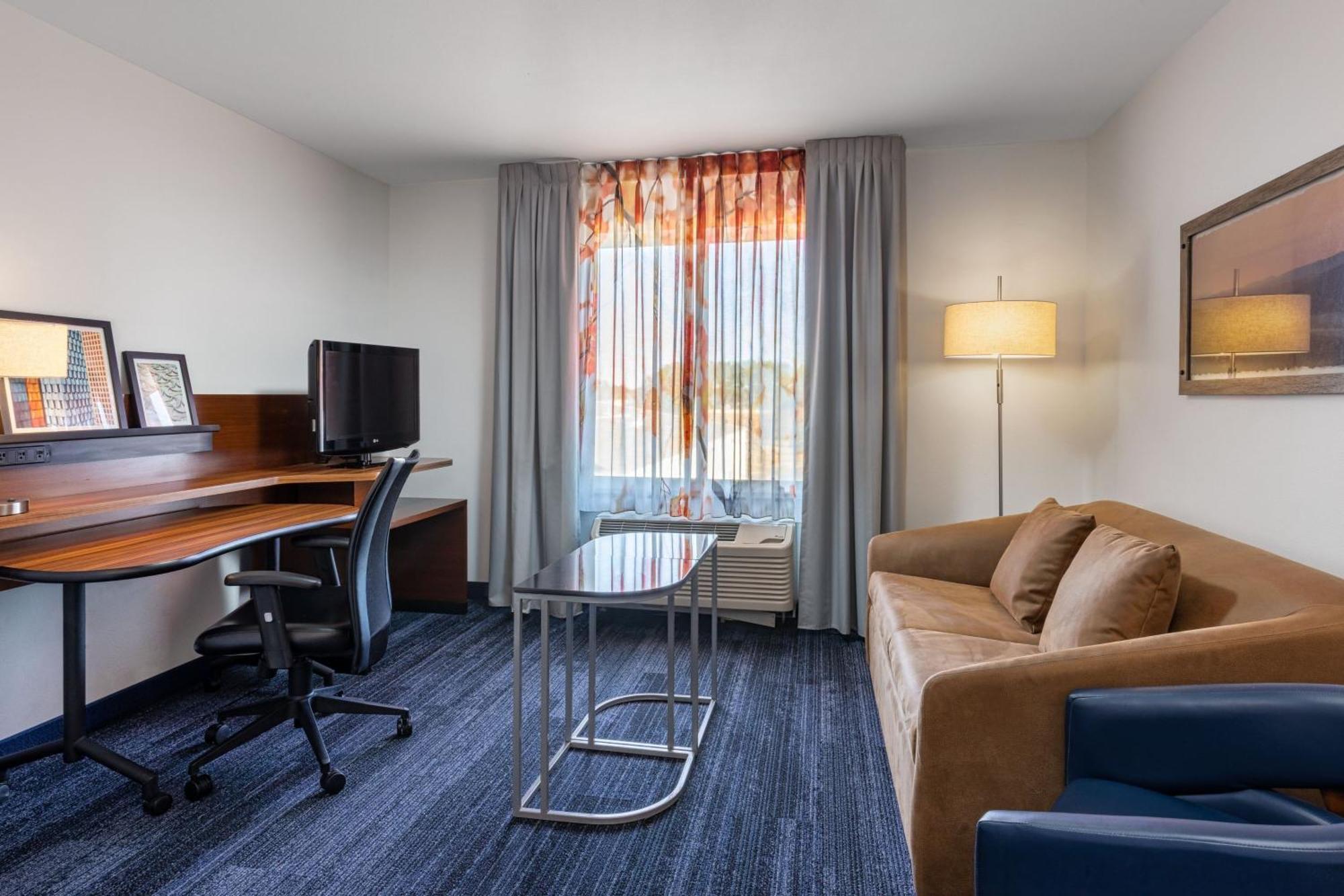 Fairfield Inn & Suites By Marriott Smithfield Eksteriør bilde