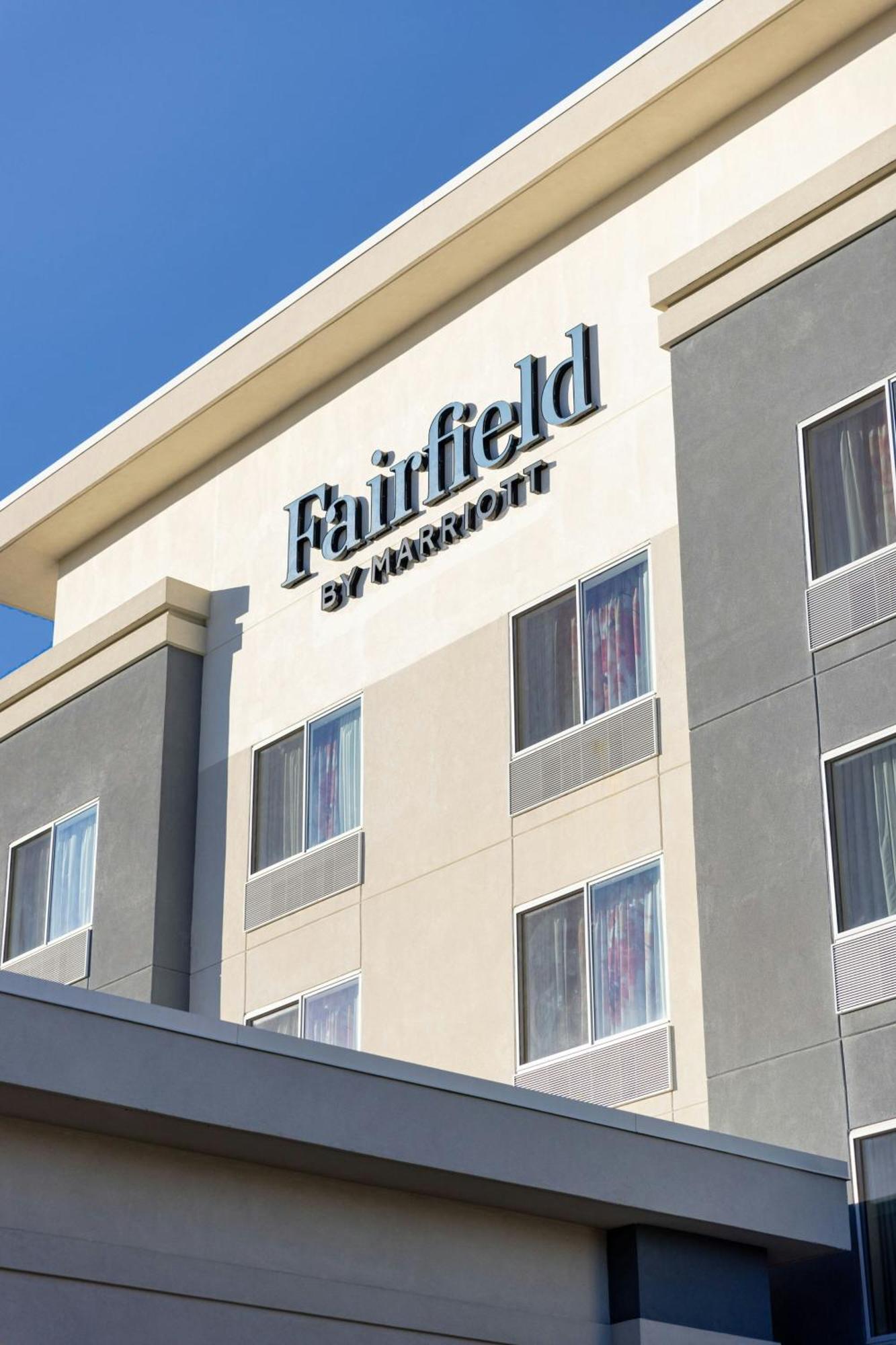 Fairfield Inn & Suites By Marriott Smithfield Eksteriør bilde